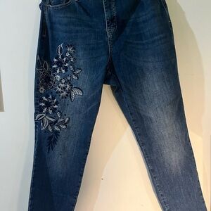 Cute flower embroidered jeans